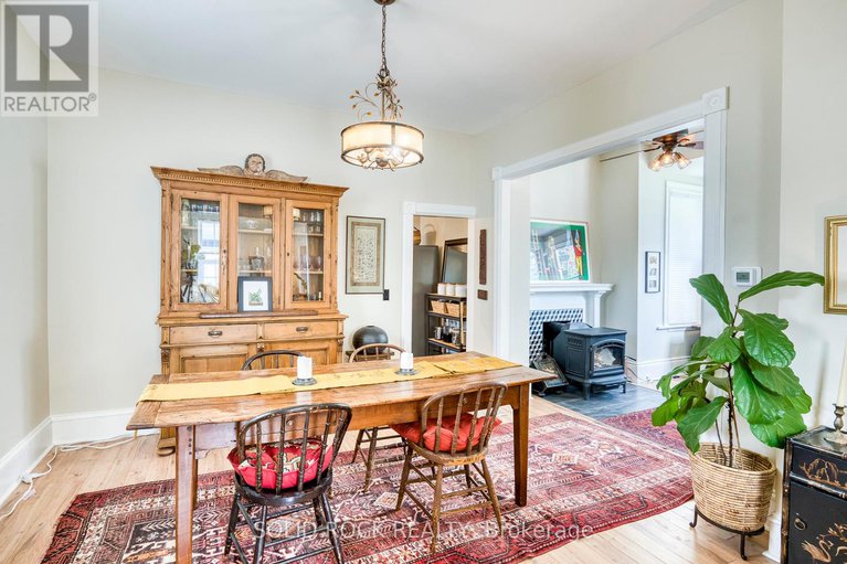 28568795/33a-and-33b-napoleon-street/carleton-place/carleton-place/ontario/K7C2X4_11