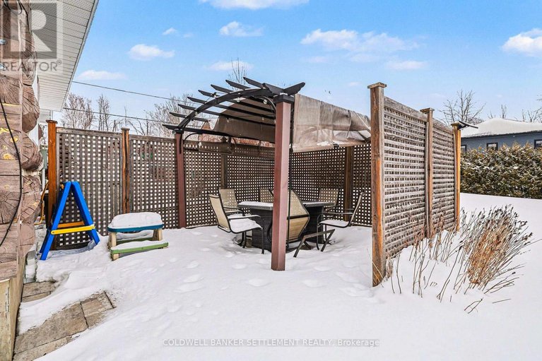 29340589/317-coutts-bay-road/drummondnorth-elmsley-north-elmsley-twp/drummondnorth-elmsley/ontario/K7H3C7_32