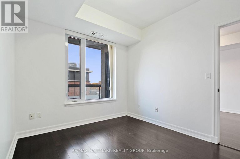 29513773/814-238-besserer-street/sandy-hill/ottawa/ontario/K1N6B1_21