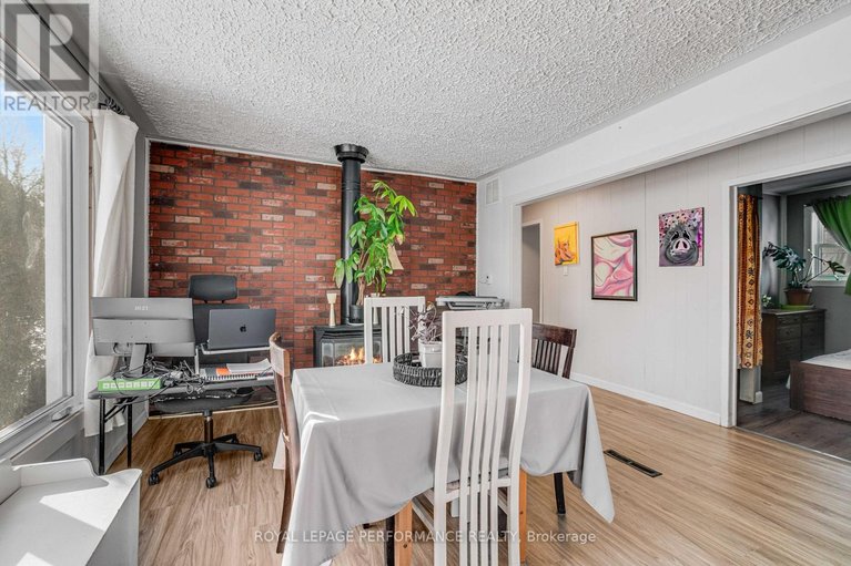 29504497/2082-sandy-hill-road/lorignal/champlain/ontario/K0B1K0_18