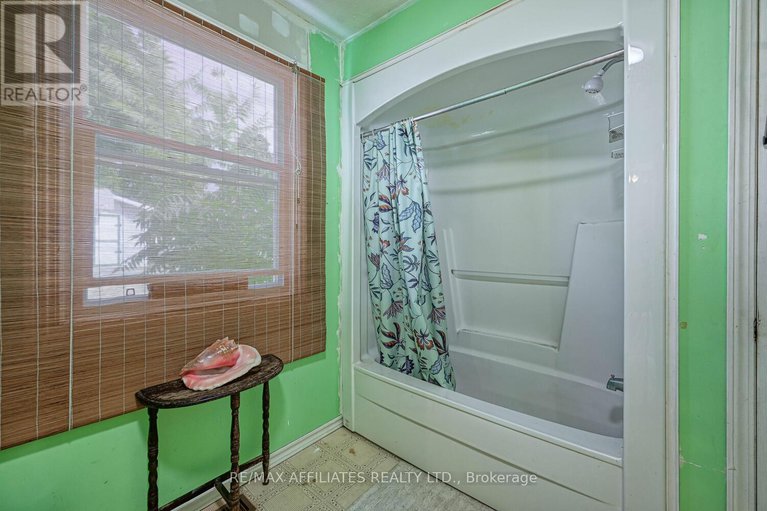 28756533/60-chambers-street/smiths-falls/smiths-falls/ontario/K7A2Y6_26