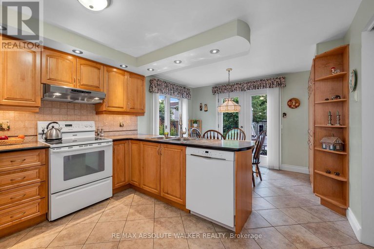 28785480/501-harrowsmith-way/fallingbrookgardenway-south/ottawa/ontario/K4A2Z2_14