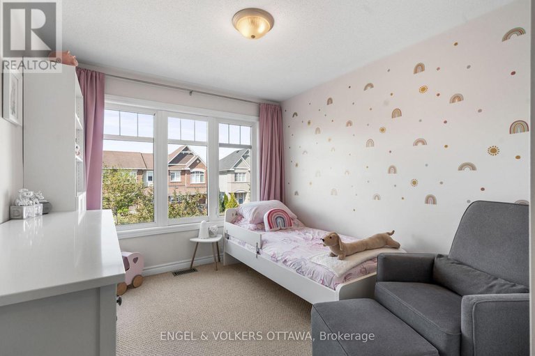 28731847/541-langelier-avenue/mer-bleuebradley-estatesanderson-park/ottawa/ontario/K1W0E7_25