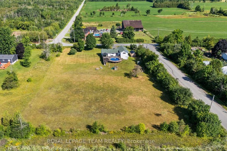 28631339/590-scotch-line-road-w/north-grenville-twp-kemptville-south/north-grenville/ontario/K0G1S0_28