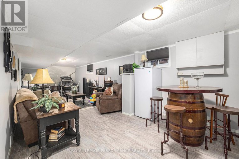28983039/70-st-lawrence-street/ingleside/south-stormont/ontario/K0C1M0_22