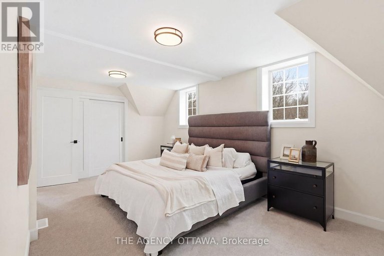 29525644/4667-albion-road-s/blossom-parkkemp-parkfindlay-creek/ottawa/ontario/K1X1A4_24