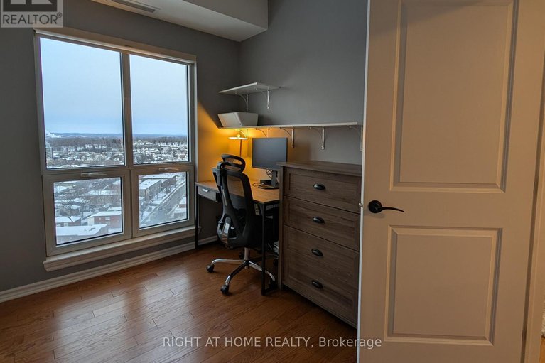 29403608/1804-70-landry-street/vanier/ottawa/ontario/K1L0A8_29