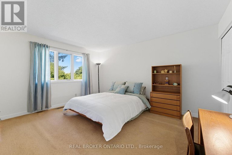 28875252/3-red-oaks-trail/stittsville-central/ottawa/ontario/K2S1E2_29