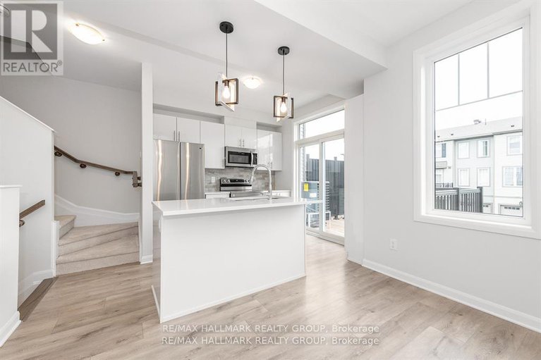 28591919/210-attwell-private/morgans-grantsouth-march/ottawa/ontario/K2K0P6_16