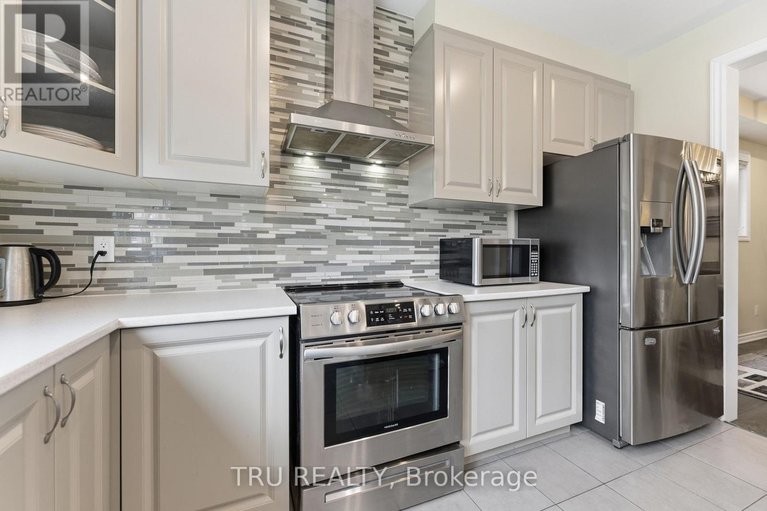 29605925/344-sweetclover-way/avalon-west/ottawa/ontario/K4A1E6_17