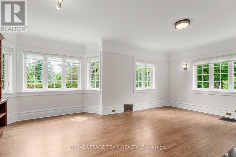 28683200/308-manor-avenue/rockcliffe/ottawa/ontario/K1M0H8_2