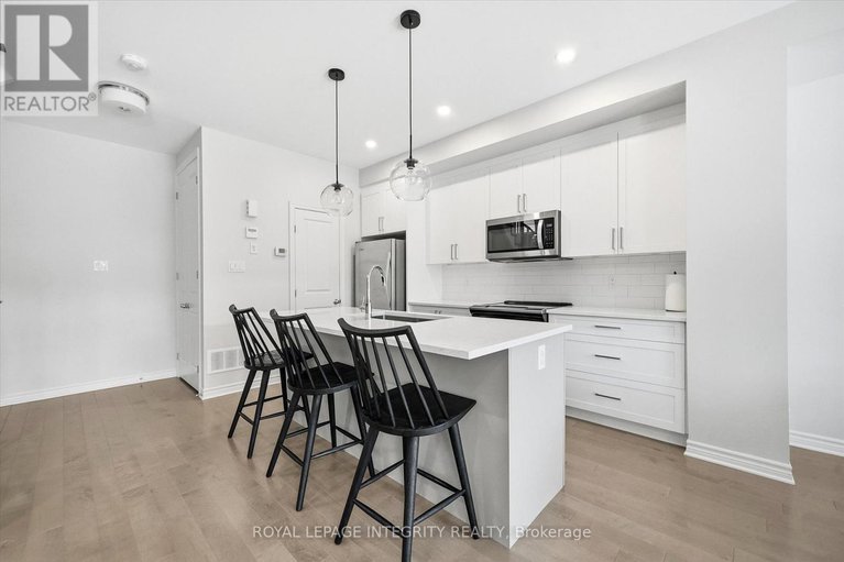 29307489/518-stadacone-row/camelot/ottawa/ontario/K4A1J8_7