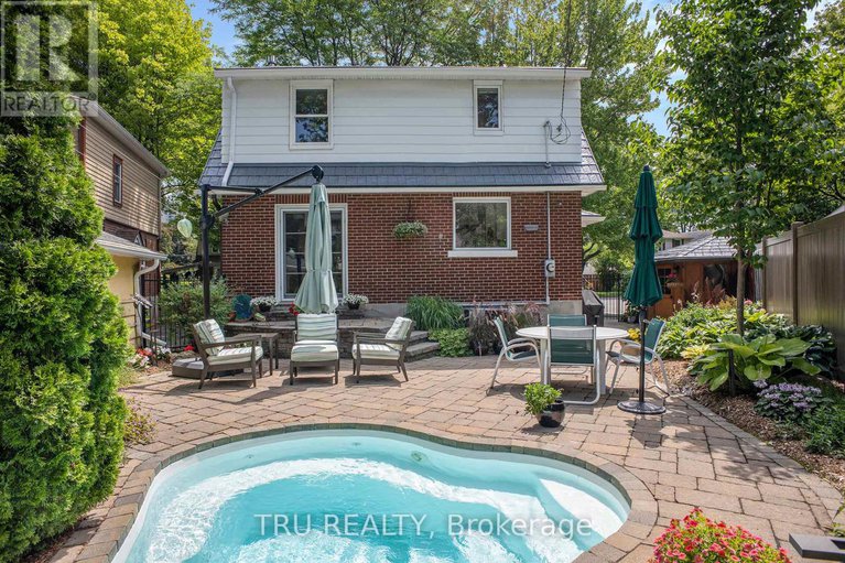 28633554/36-bullock-avenue-ne/ottawa-east/ottawa/ontario/K1S1H1_28