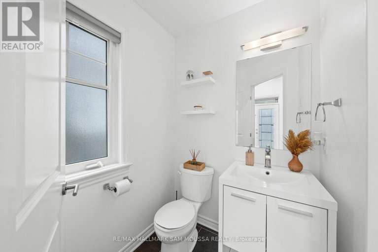 29585779/185-flat-sedge-crescent/blossom-parkkemp-parkfindlay-creek/ottawa/ontario/K1T0G9_7