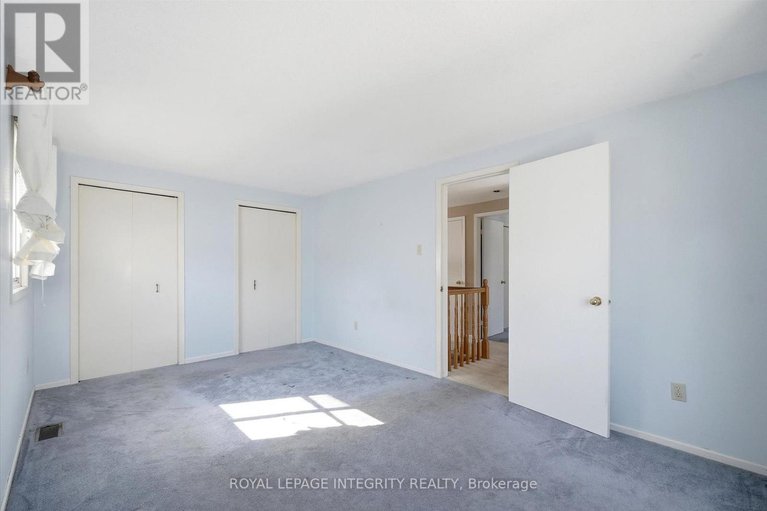 29431124/1735-bonaventure-terrace/convent-glen-south/ottawa/ontario/K1C1W5_25