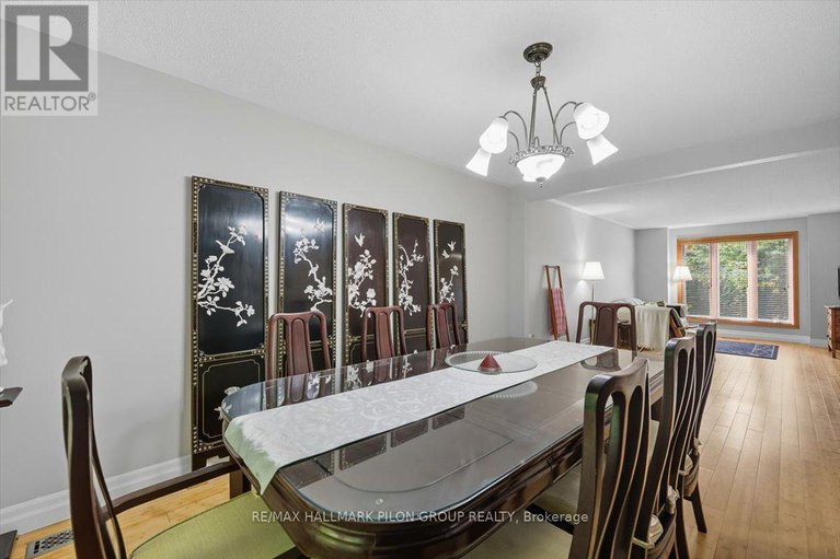 28886611/2963-turquoise-crescent/navan/ottawa/ontario/K4B1K2_13