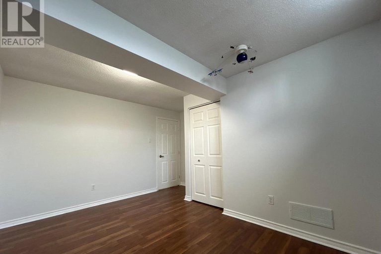 29296392/106-mosswood-court-w/hunt-club/ottawa/ontario/K1V0N6_17