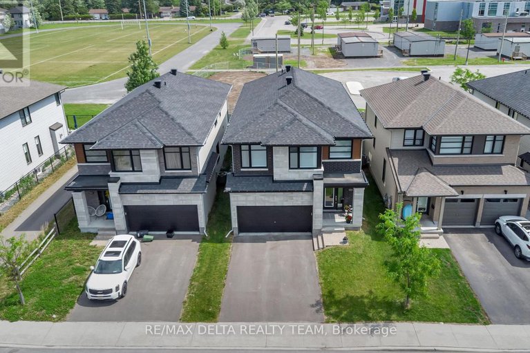 28467880/128-crevasse-road/mer-bleuebradley-estatesanderson-park/ottawa/ontario/K1W0P9_28