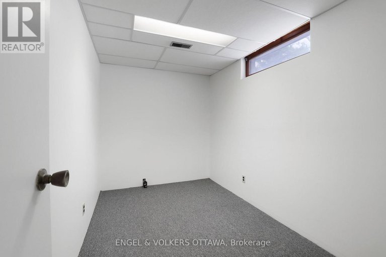 29097946/60-homestead-street/borden-farmstewart-farmcarleton-heightsparkwood-hills/ottawa/ontario/K2E7N6_23