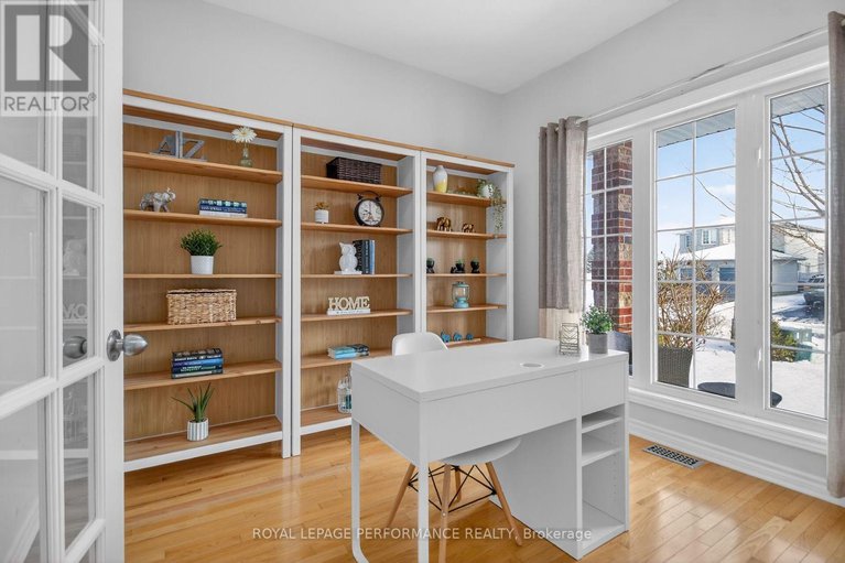 29164946/1910-schroeder-crescent/springridgeeast-village/ottawa/ontario/K4A4P8_5