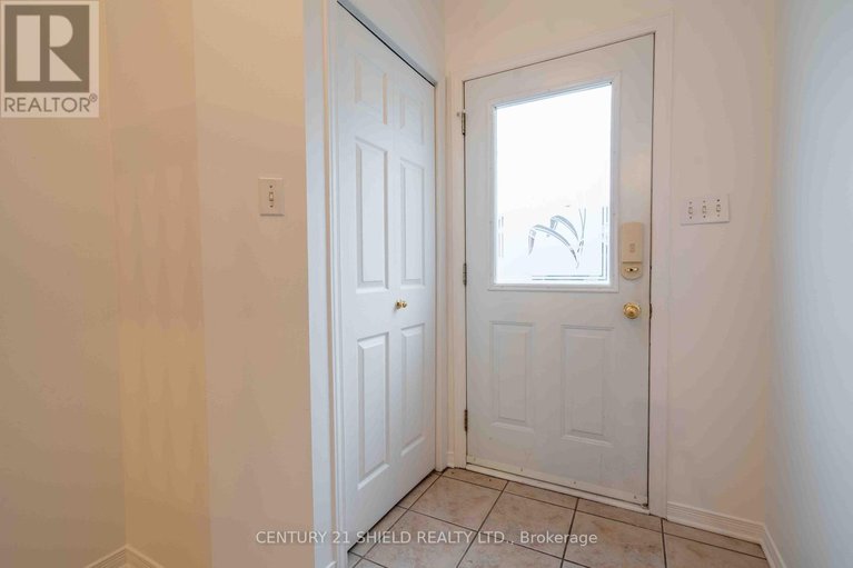 29049744/21255-mcnaughton-court-e/south-glengarry-lancaster-twp/south-glengarry/ontario/K0C1E0_4