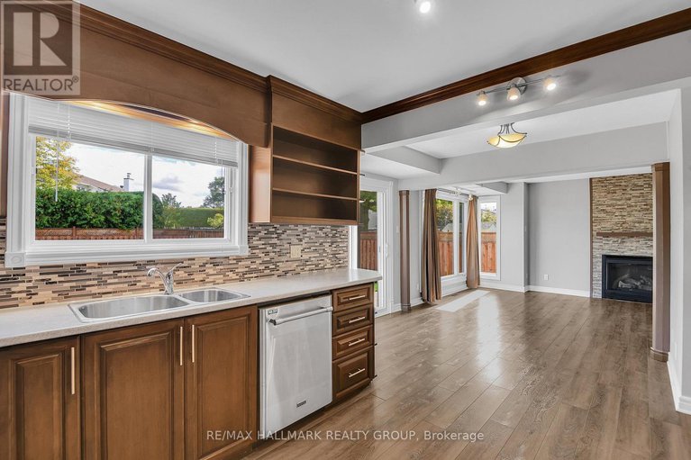 29314461/1743-silver-bark-avenue/orleanssunridge/ottawa/ontario/K1C7A8_14