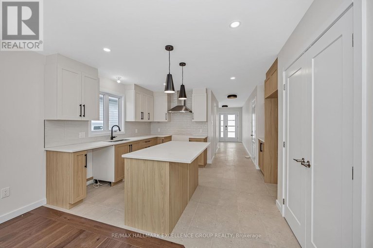 29029811/1117-bronze-lot-105-avenue/clarencerockland-twp/clarence-rockland/ontario/K4K0N4_9