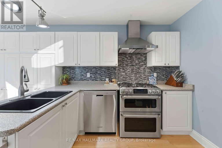 29047250/661-arc-en-ciel-street/fallingbrookgardenway-south/ottawa/ontario/K4A3H8_11