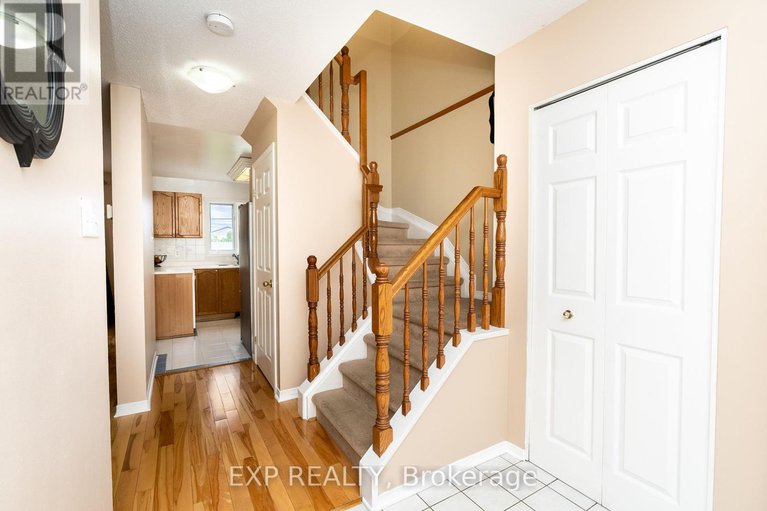 27988920/1479-lynx-crescent/fallingbrookpineridge/ottawa/ontario/K4A3Z1_9