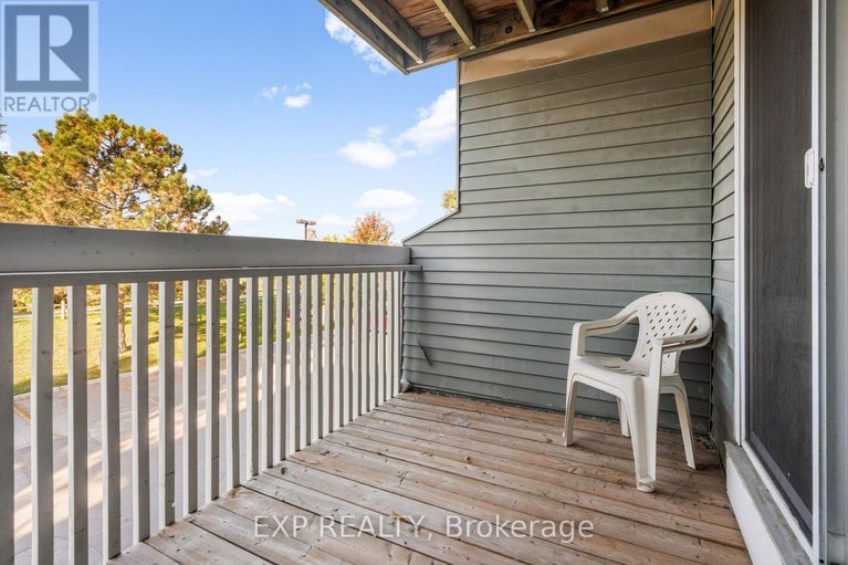 29252198/209-214-viewmount-drive/borden-farmstewart-farmcarleton-heightsparkwood-hills/ottawa/ontario/K2E7X3_14