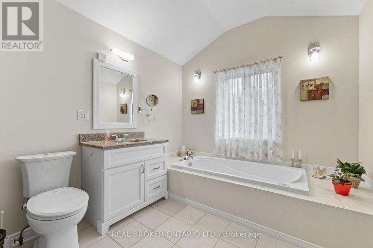 29420694/18-smith-road/north-grenville-twp-kemptville-south/north-grenville/ontario/K0G1T0_23