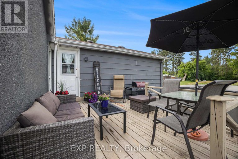 28498120/85-moore-street/mcnabbraeside-twps/mcnabbraeside/ontario/K7S1G3_18
