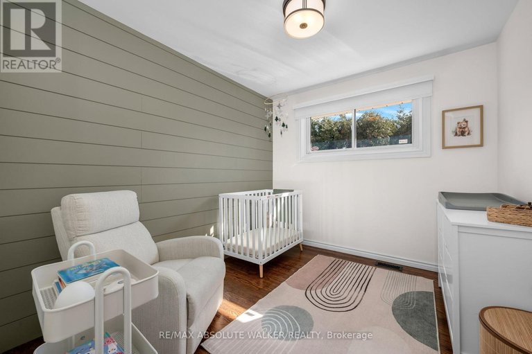 29640984/2052-valley-drive/elmvale-acresurbandale/ottawa/ontario/K1G2P4_19