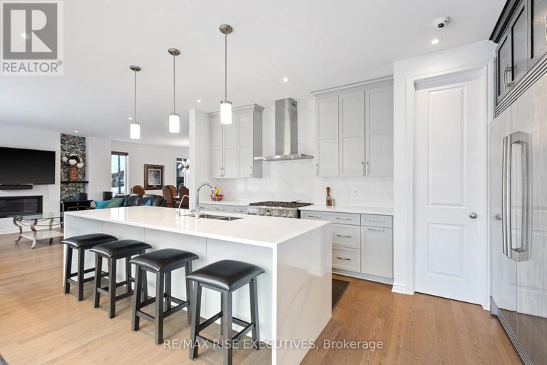 28284829/165-finsbury-avenue/stittsville-south/ottawa/ontario/K2S2P5_16