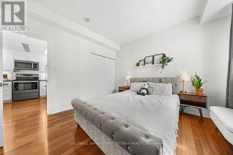28984789/1108-134-york-street/lower-townbyward-market/ottawa/ontario/K1N1K8_19