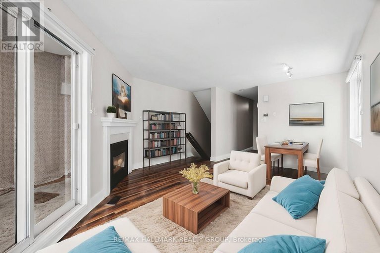 28403096/25-1400-wildberry-court/chapel-hill/ottawa/ontario/K1C7K6_11