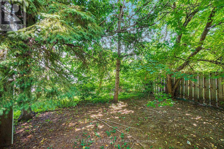 28649416/14-mulvagh-avenue/borden-farmstewart-farmcarleton-heightsparkwood-hills/ottawa/ontario/K2E6M6_31