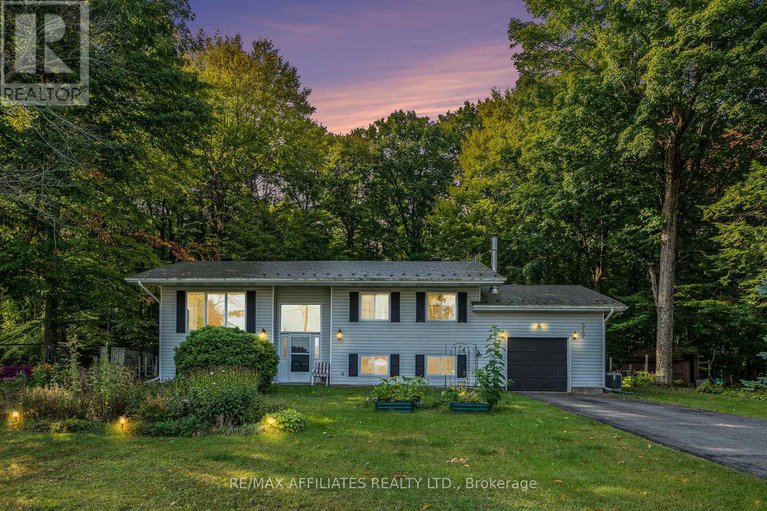 28854774/319-riverwood-drive/woodlawnmaclarens-landingkilmaurs/ottawa/ontario/K0A3M0_2