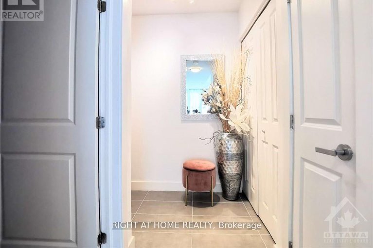 28785158/709-242-rideau-street/sandy-hill/ottawa/ontario/K1N0B7_7