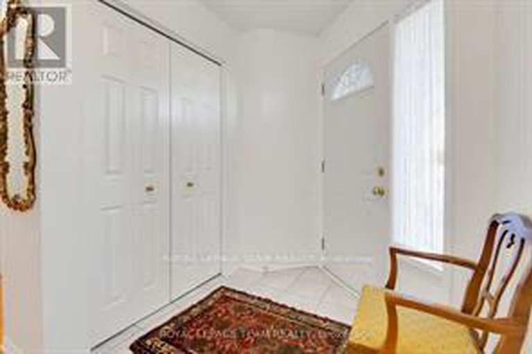 27972099/1308-matheson-road/carson-grove/ottawa/ontario/K1J1A8_3