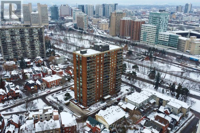 29180471/101-20-the-driveway-drive/ottawa-centregolden-triangle/ottawa/ontario/K2P1C8_1