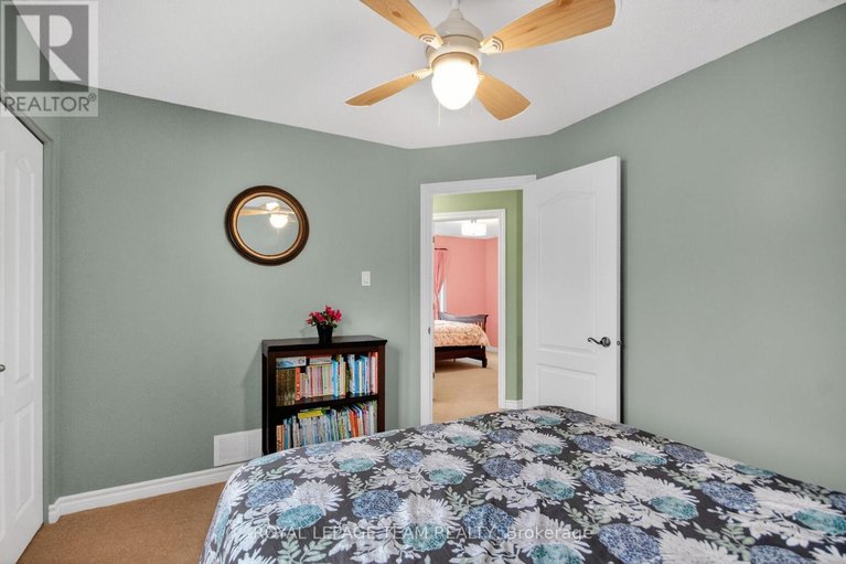 29614412/75-renoir-drive/embrun/russell/ontario/K0A1W0_34