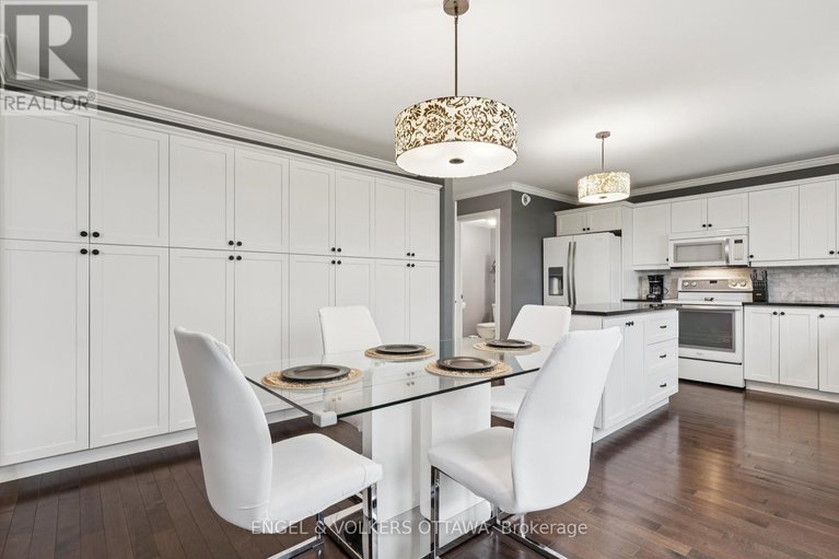 28966658/161-des-pins-street/village-of-russell/russell/ontario/K4R0B9_15