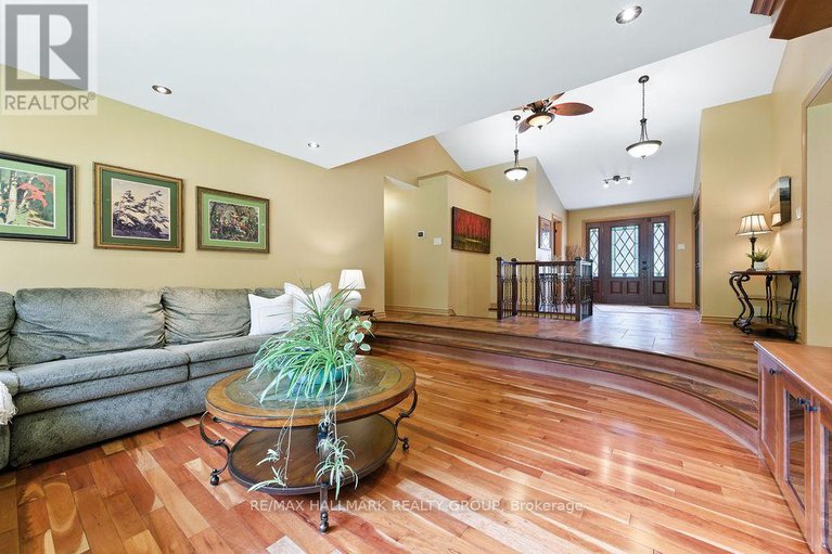 28550046/206-deerwood-drive/fitzroy-ward-south-west/ottawa/ontario/K0A2H0_6