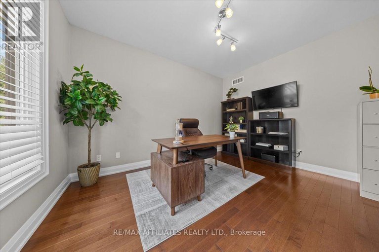 28632314/1610-linkland-court/cumberland-estates/ottawa/ontario/K4C0A5_28