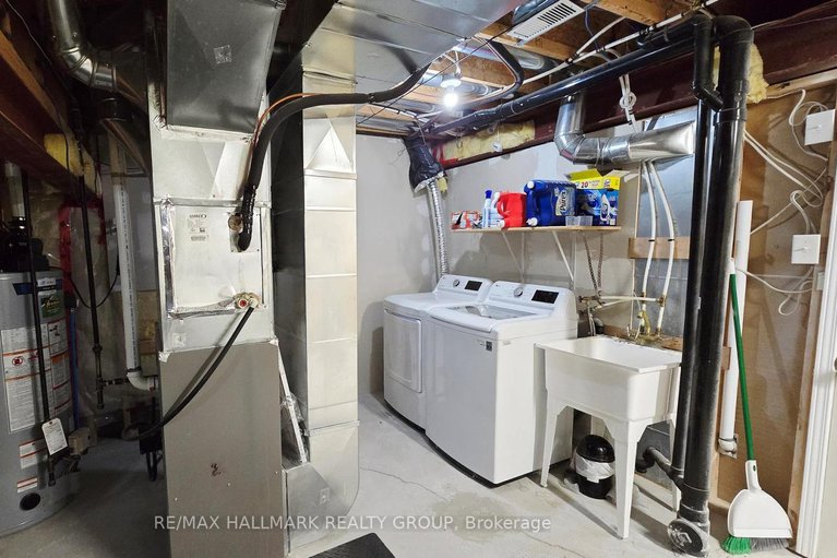 29047464/992-klondike-road/morgans-grantsouth-march/ottawa/ontario/K2K0C3_28