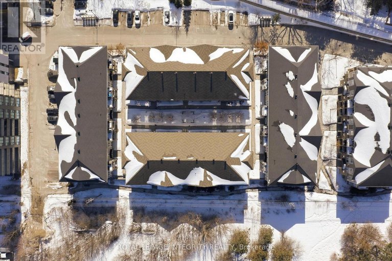 29425303/c-849-blackcomb-private/elmvale-acres/ottawa/ontario/K1G4E4_24