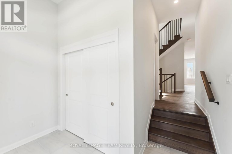 27736125/5045-abbott-street-e/ottawa/ontario/K2V0V2_6