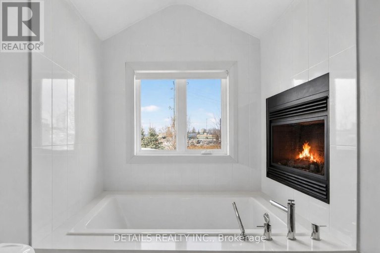 29448768/71-eleanor-drive/city-viewskylinefisher-heightsparkwood-hills/ottawa/ontario/K2E6A1_42