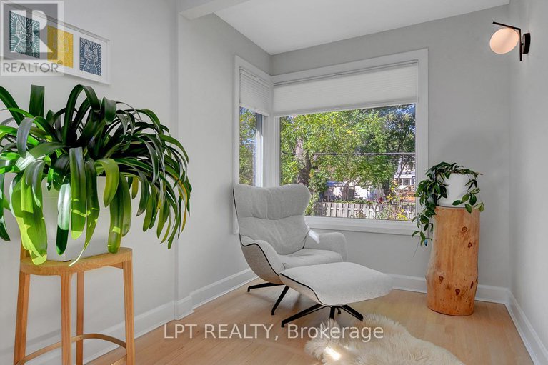 28941530/353-mountbatten-avenue/alta-vistafaircrest-heights/ottawa/ontario/K1H5W2_29